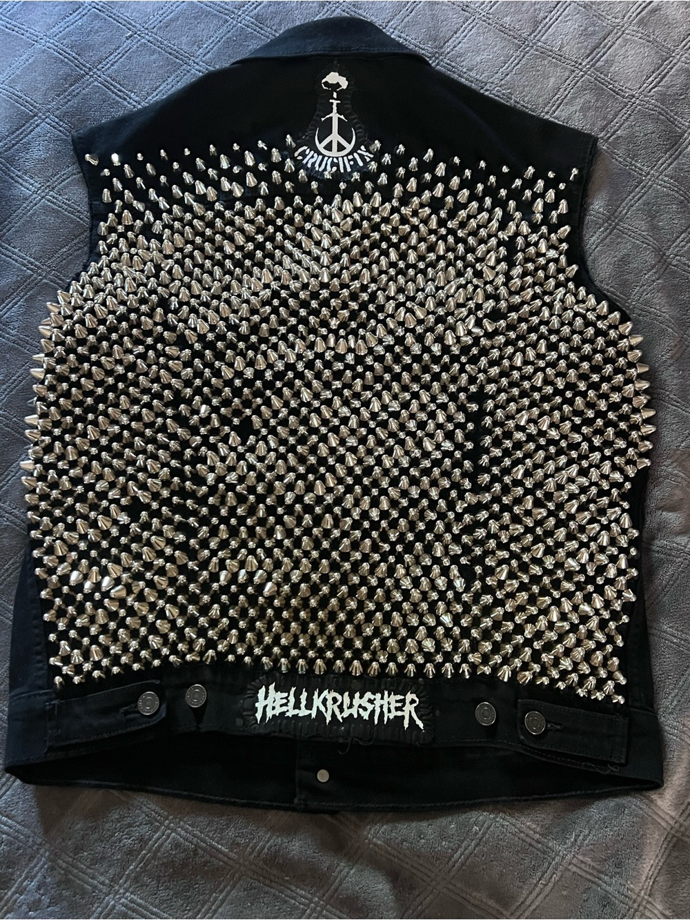 DIY 🔥ACCEPTING OFFERS🔥 STUDDED CRUST PUNK VEST LEVIS SIZE MEDIUM discharge metal